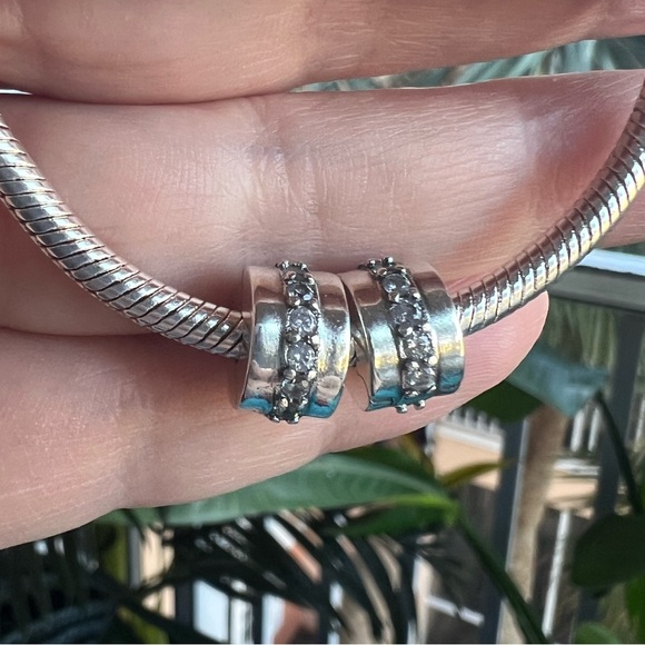 PAIR • Sparkling Spacer Clip Charms - Picture 5 of 13